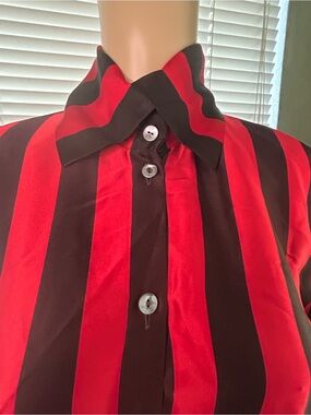 Crisca Women's Red and Black Striped Button-Up Blouse
